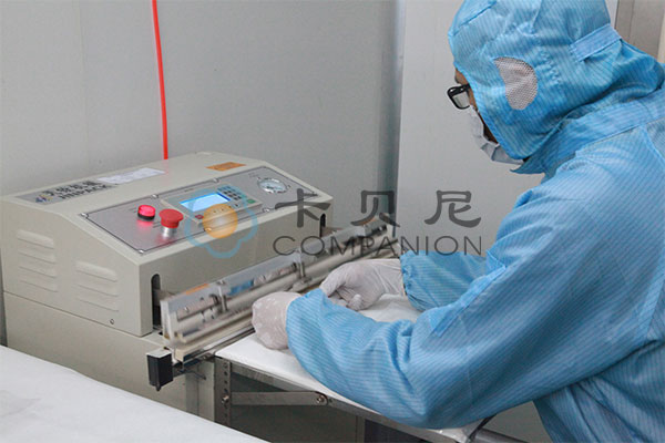 Vacuum clean packaging